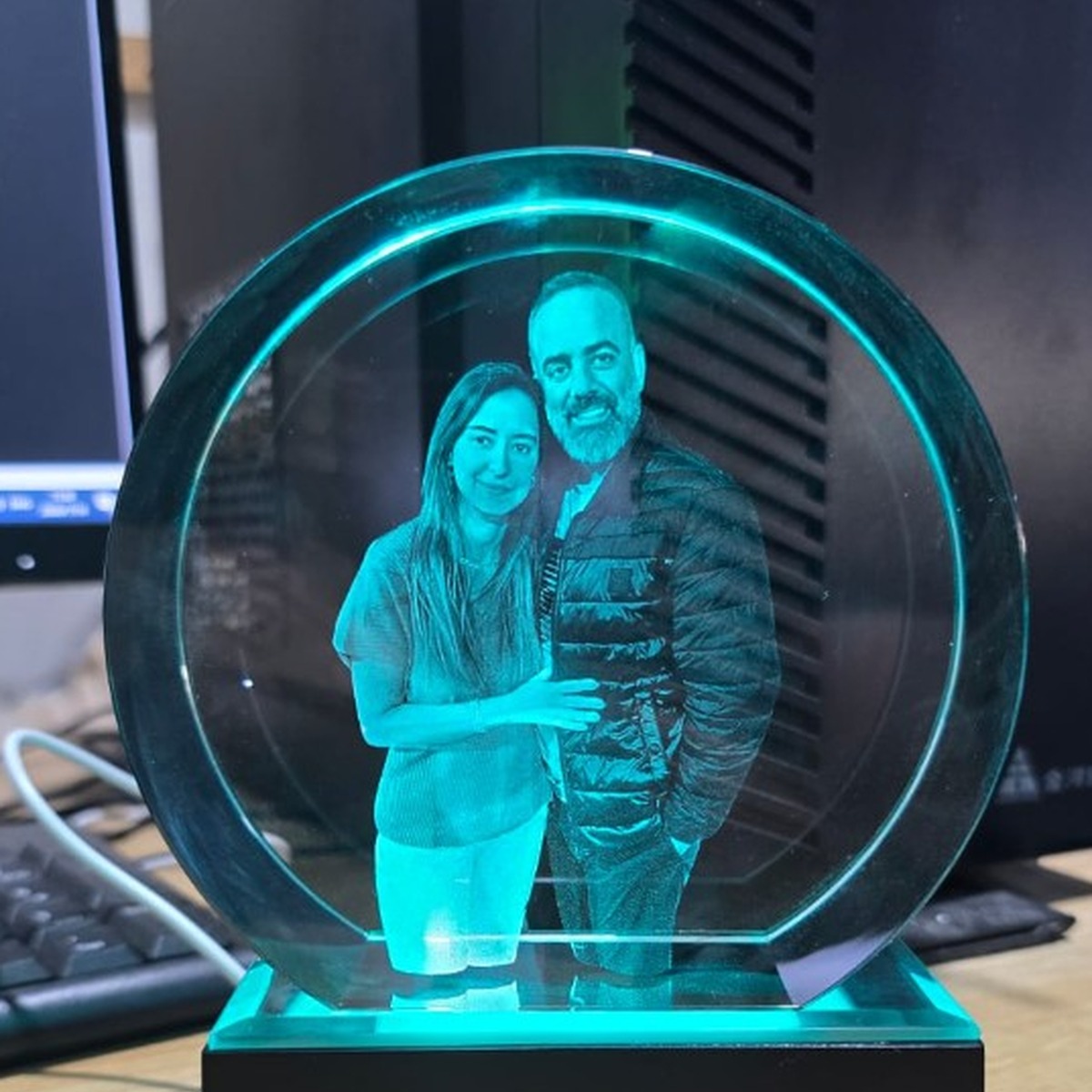 Round LED Crystal Portrait