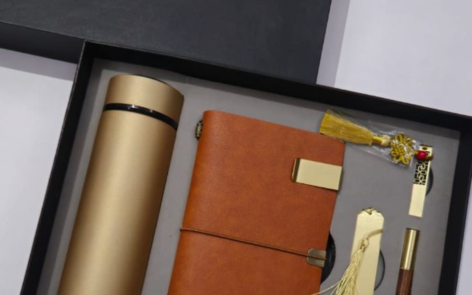Luxury corporate gifts